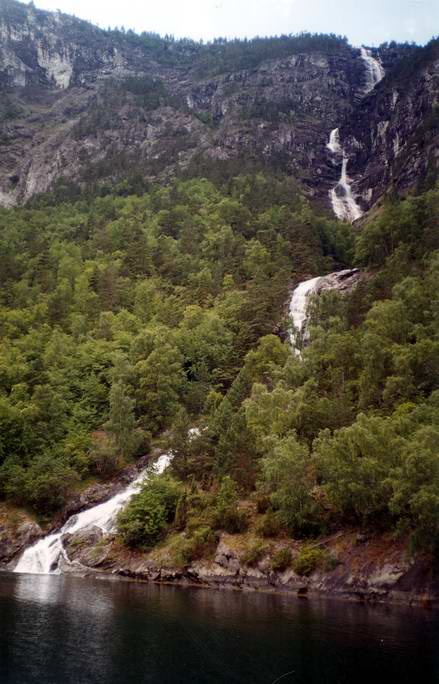 Лесопильный водопад